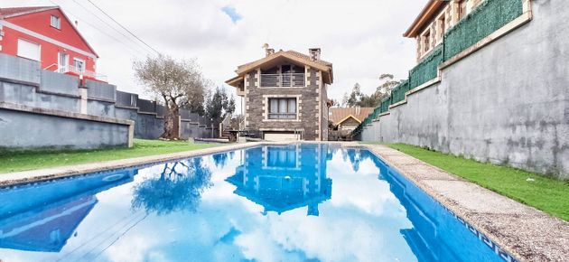 Foto 1 de Casa en venta en calle Lugar Vilarchan de 3 habitaciones con terraza y piscina