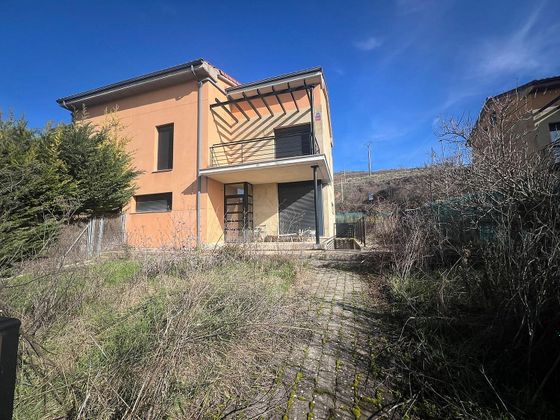 Foto 1 de Casa en venda a calle La Vega de 3 habitacions amb terrassa i garatge