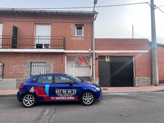 Foto 1 de Casa en venda a calle Miguel de Cervantes de 3 habitacions amb terrassa i garatge