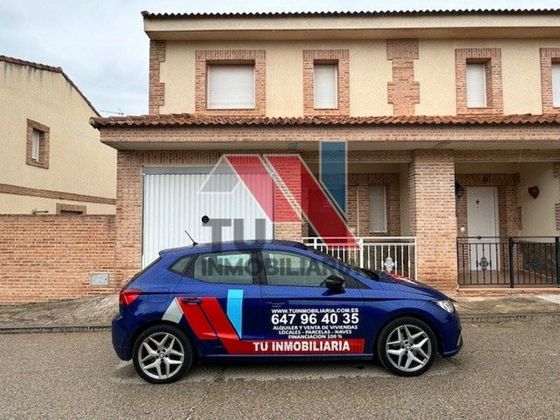 Foto 1 de Casa en venta en avenida Castilla la Mancha de 3 habitaciones con terraza y garaje