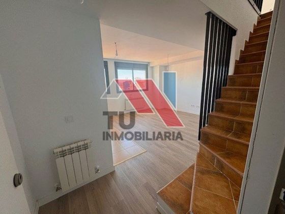 Foto 2 de Dúplex en venda a Torrijos de 2 habitacions amb terrassa i garatge
