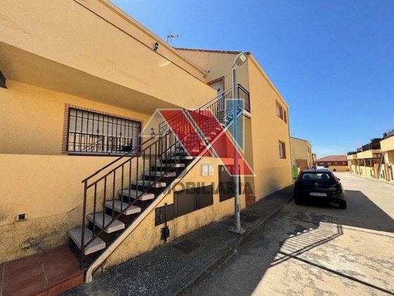 Foto 1 de Pis en venda a calle Cuatro Caminos de 2 habitacions amb terrassa i garatge