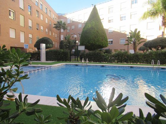 Foto 2 de Venta de piso en San Juan de Alicante/Sant Joan d´Alacant de 4 habitaciones con terraza y piscina