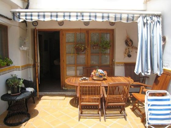 Foto 1 de Casa en venda a Centro - San Vicente del Raspeig/Sant Vicent del Raspeig de 5 habitacions amb terrassa i balcó