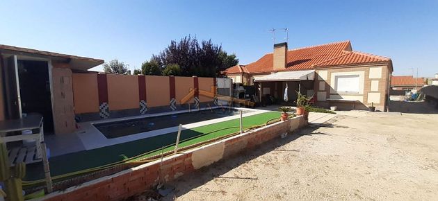 Foto 2 de Casa en venda a Villamiel de Toledo de 3 habitacions amb piscina i garatge