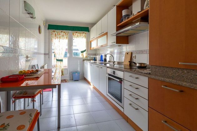Foto 1 de Venta de casa adosada en Abanto y Ciérvana-Abanto Zierbena de 3 habitaciones con calefacción