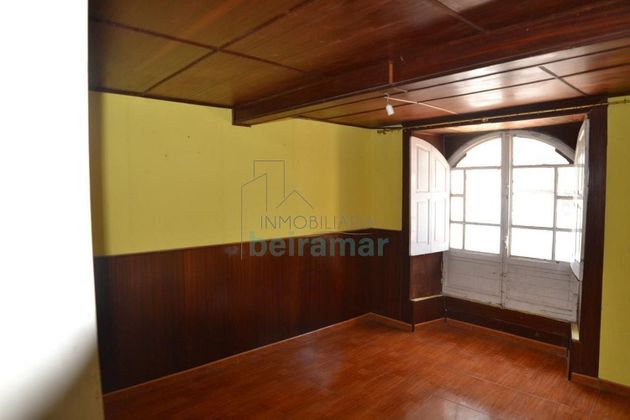 Foto 1 de Casa en venda a Boiro de 5 habitacions amb calefacció