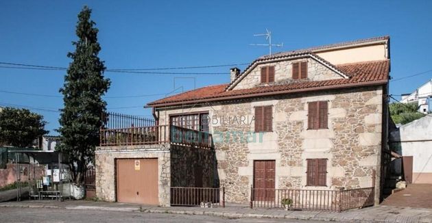 Foto 1 de Chalet en venta en Pobra do Caramiñal (A) de 12 habitaciones con terraza y garaje
