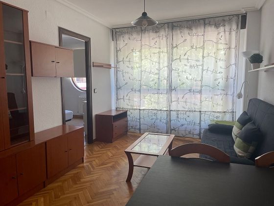 Foto 1 de Alquiler de piso en Centro - Palencia de 1 habitación con muebles y ascensor