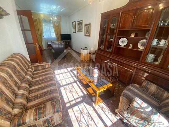 Foto 1 de Casa en venda a Huerta de la Reina - Trassierra de 5 habitacions amb aire acondicionat i calefacció