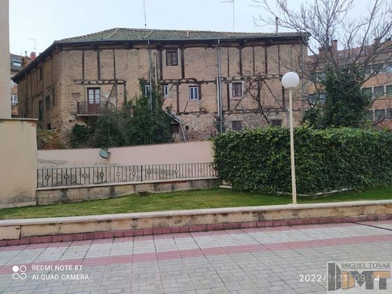 Foto 1 de Casa en venda a Centro - Segovia de 8 habitacions amb jardí