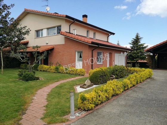 Foto 2 de Casa en venda a Alegría-Dulantzi de 4 habitacions amb garatge i jardí