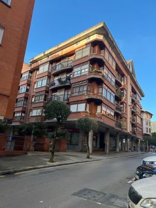 Foto 2 de Piso en venta en Arrigorriaga de 2 habitaciones con terraza y garaje