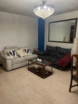 Foto 2 de Piso en venta en Arrigorriaga de 3 habitaciones con garaje y balcón