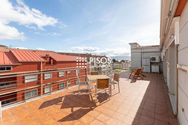 Foto 2 de Pis en venda a calle Do Progreso de 2 habitacions amb terrassa i piscina