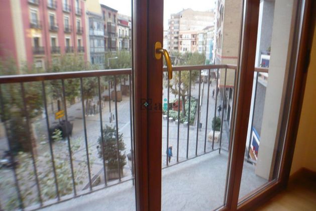Foto 1 de Venta de piso en Centro - Logroño de 3 habitaciones con garaje y balcón