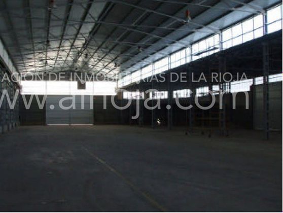 Foto 1 de Venta de nave en La Portalada - Varea de 3445 m²
