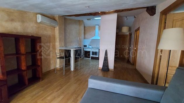 Foto 2 de Venta de piso en Centro - Logroño de 2 habitaciones con aire acondicionado y calefacción