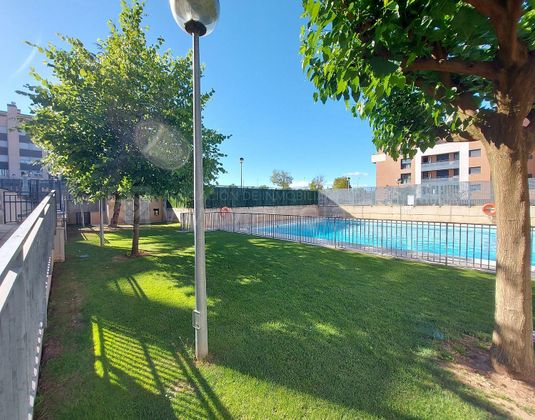 Foto 1 de Venta de local en Lardero con terraza y piscina