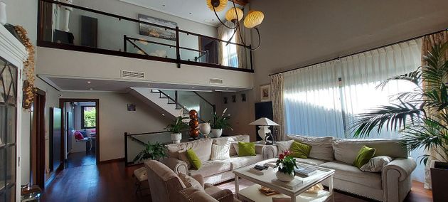 Foto 1 de Venta de casa en Oyón/Oion de 3 habitaciones con terraza y piscina