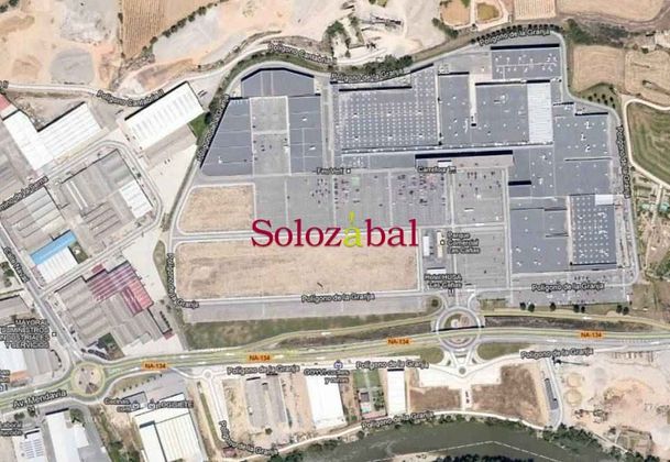 Foto 2 de Venta de terreno en Viana de 2300 m²