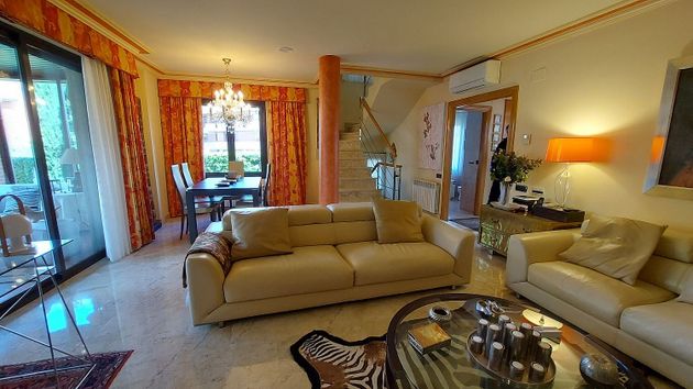 Foto 2 de Xalet en venda a Cascajos - Piqueras de 3 habitacions amb terrassa i piscina