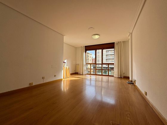 Foto 1 de Alquiler de piso en Centro - Logroño de 2 habitaciones con terraza y balcón