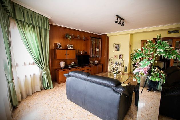 Foto 2 de Piso en venta en Caspe de 4 habitaciones con terraza y ascensor