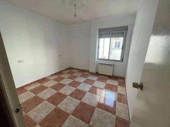 Foto 2 de Piso en venta en Pinares de Venecia de 3 habitaciones con calefacción