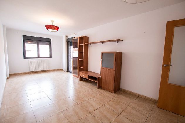 Foto 1 de Piso en venta en Caspe de 3 habitaciones con terraza y garaje