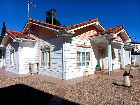 Foto 1 de Xalet en venda a Morata de Jiloca de 3 habitacions amb terrassa i garatge
