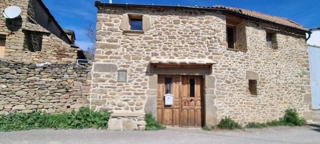 Foto 1 de Casa rural en venda a Caldearenas de 2 habitacions amb jardí i calefacció