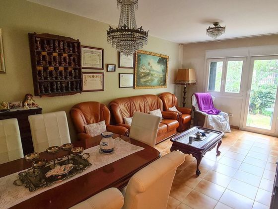 Foto 1 de Casa en venda a Salvador Allende de 4 habitacions amb garatge i jardí