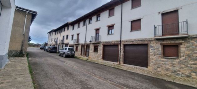 Foto 2 de Casa en venda a Puente la Reina de Jaca de 4 habitacions amb garatge i balcó