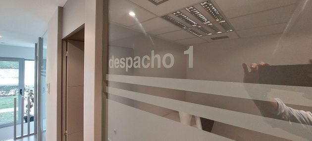 Foto 2 de Venta de oficina en calle Esquiroz de 80 m²
