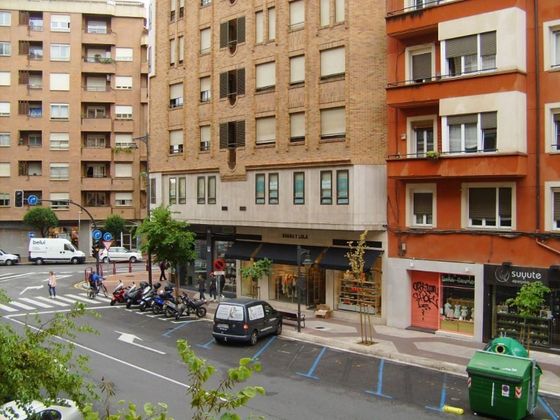 Foto 2 de Venta de piso en Centro - Logroño de 4 habitaciones con terraza y calefacción