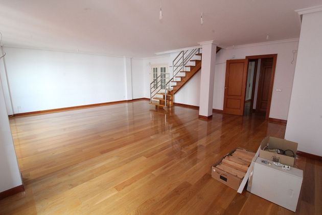 Foto 2 de Dúplex en venda a Castilla - Hermida de 6 habitacions amb terrassa i garatge