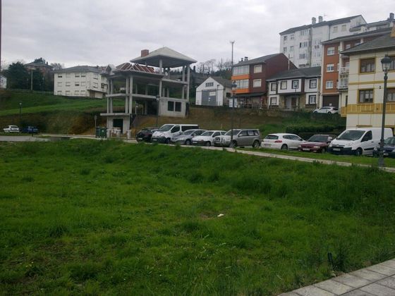 Foto 2 de Venta de terreno en Navia de 1136 m²