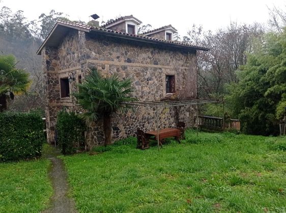 Foto 2 de Xalet en venda a Villaviciosa - Amandi de 6 habitacions amb jardí i calefacció