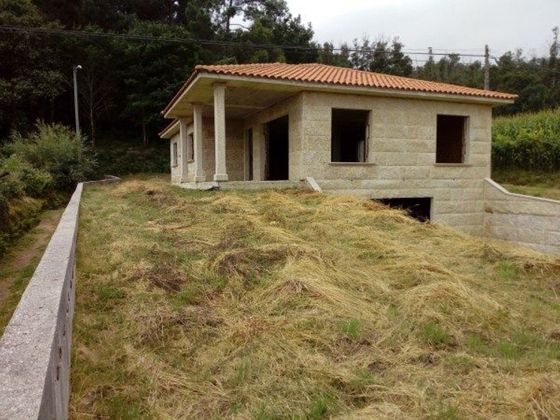 Foto 2 de Venta de chalet en Cañiza (A) de 3 habitaciones con terraza y jardín