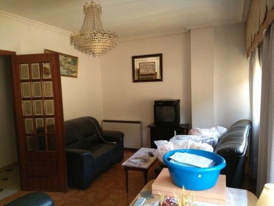 Foto 1 de Pis en venda a Ribadavia de 2 habitacions amb calefacció