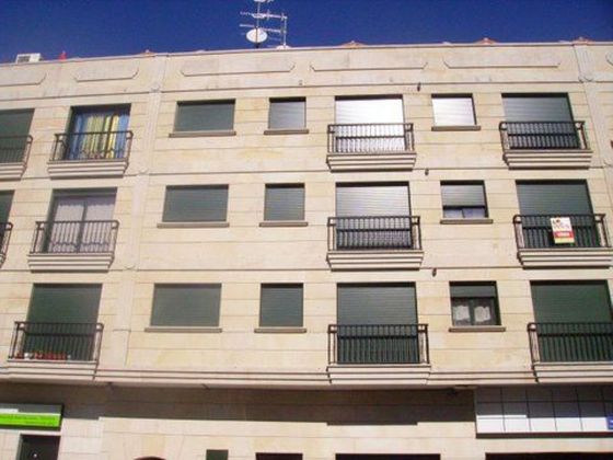 Foto 1 de Pis en venda a Cañiza (A) de 2 habitacions amb garatge i balcó