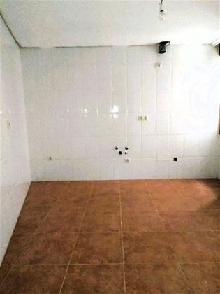 Foto 2 de Venta de piso en Cañiza (A) de 3 habitaciones con garaje y calefacción