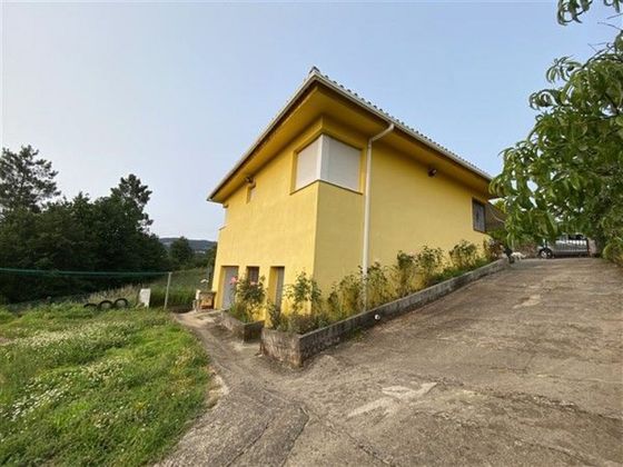 Foto 1 de Venta de chalet en Cañiza (A) de 2 habitaciones con garaje y jardín