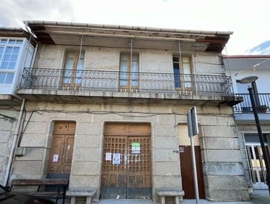 Foto 1 de Casa adossada en venda a calle Paraño de 3 habitacions amb jardí i balcó