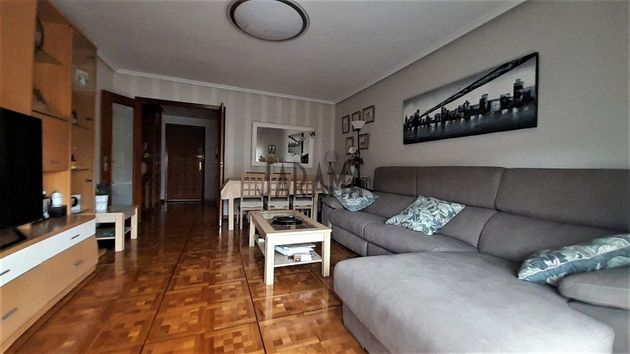 Foto 1 de Pis en venda a Tudela de 4 habitacions amb terrassa i garatge