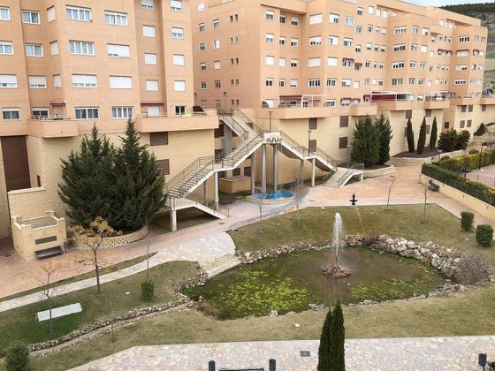 Foto 2 de Venta de piso en San Fernando - Carretera de Valencia de 4 habitaciones con terraza y piscina