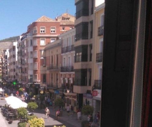 Foto 1 de Venta de piso en Centro - Cuenca de 2 habitaciones con terraza y balcón