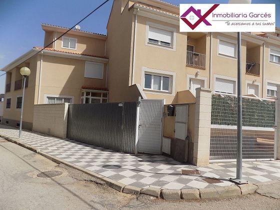 Foto 1 de Casa adosada en venta en Chillarón de Cuenca de 4 habitaciones con terraza y garaje