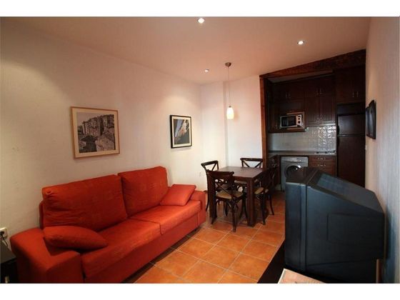 Foto 1 de Alquiler de piso en Casco Histórico de 1 habitación con muebles y calefacción